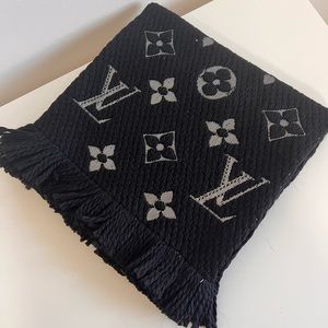 LV Logomania scarf